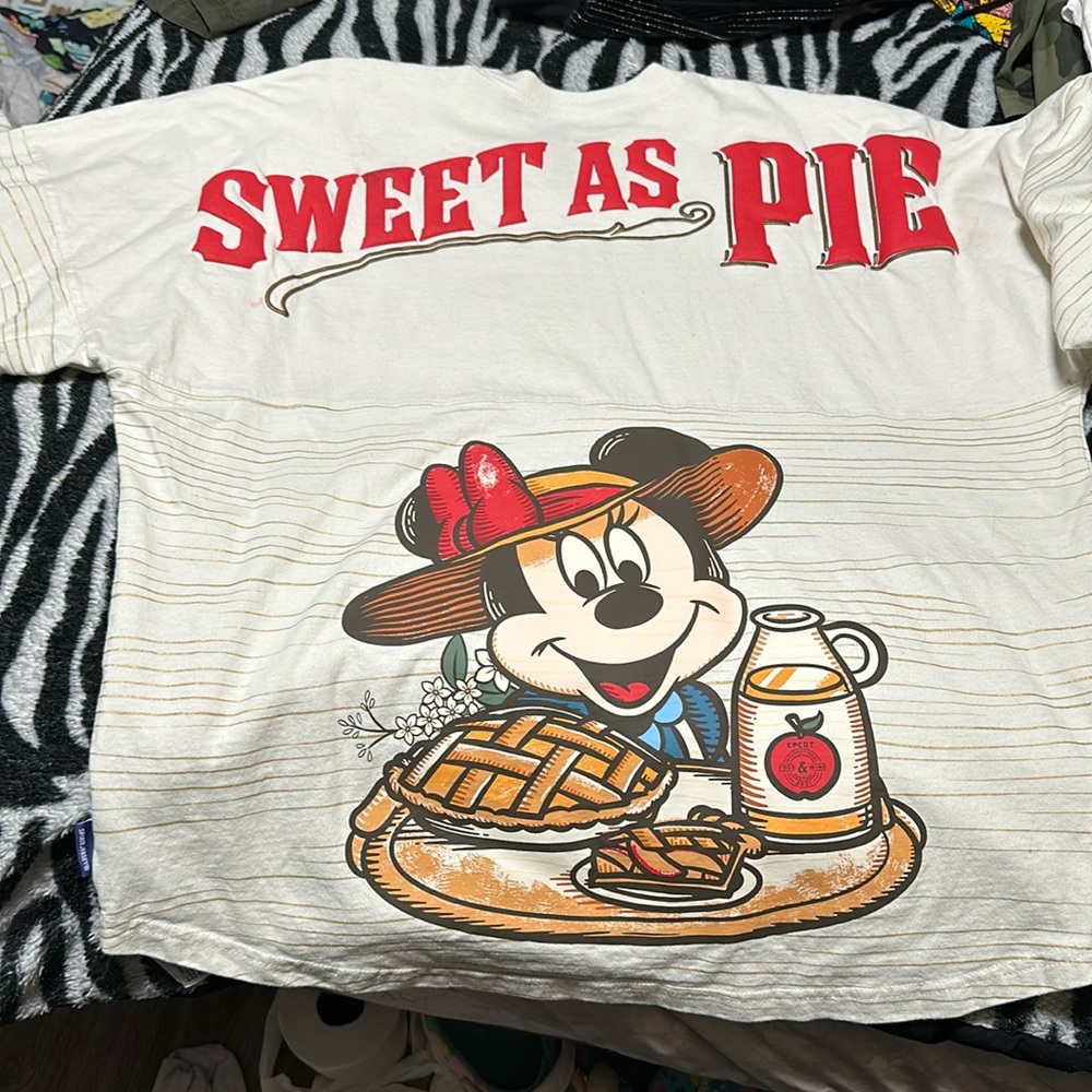 Slightly worn Disney World Spirit Jersey from food and wine festival 2021 Size L